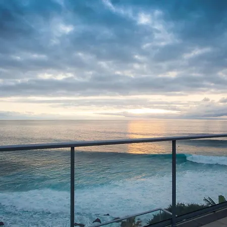The Wave House - Oceanfront Apartmán