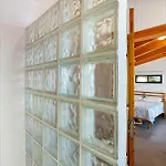 The Wave House - Oceanfront Apartment *