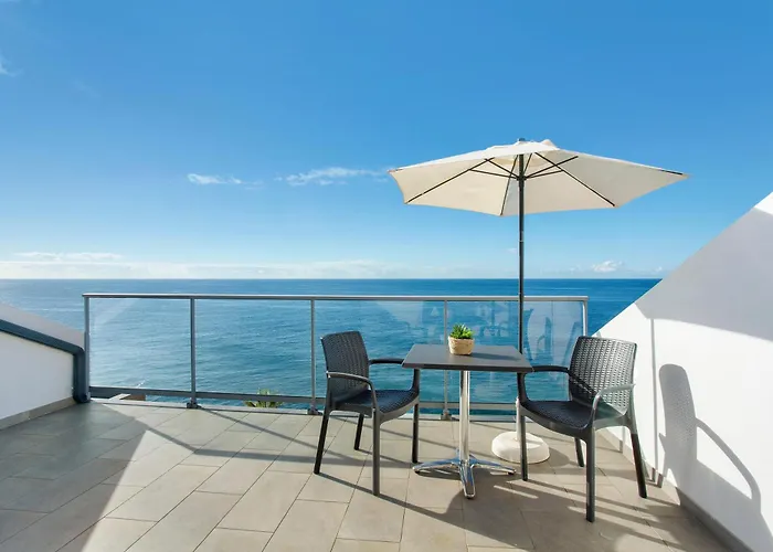 The Wave House - Oceanfront * 滨海雅尔丁