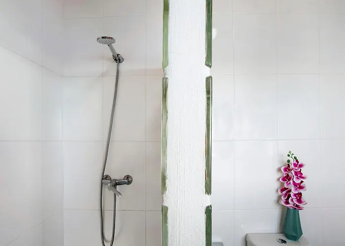 The Wave House - Oceanfront *